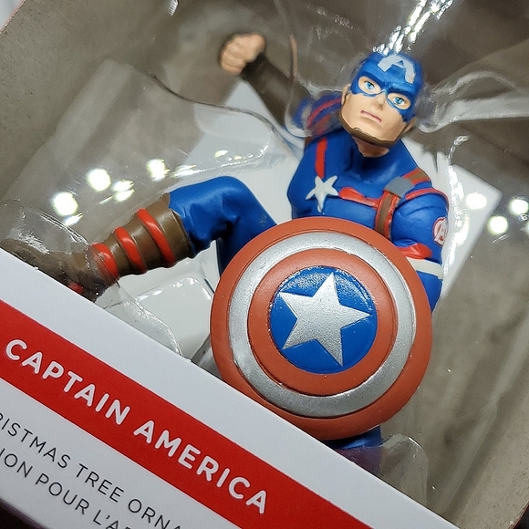 Hallmark Marvel's Captain America Keepsake Christmas Tree Ornament - Picture 6 of 15